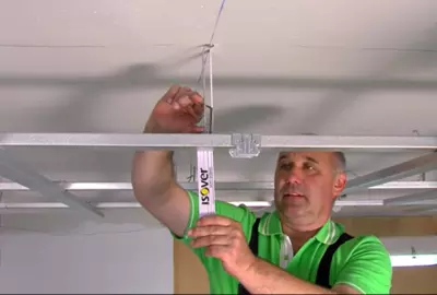 Zateplení podhledu kotvením Zateplení podhledu kotvením